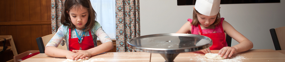 kids making pizza dough